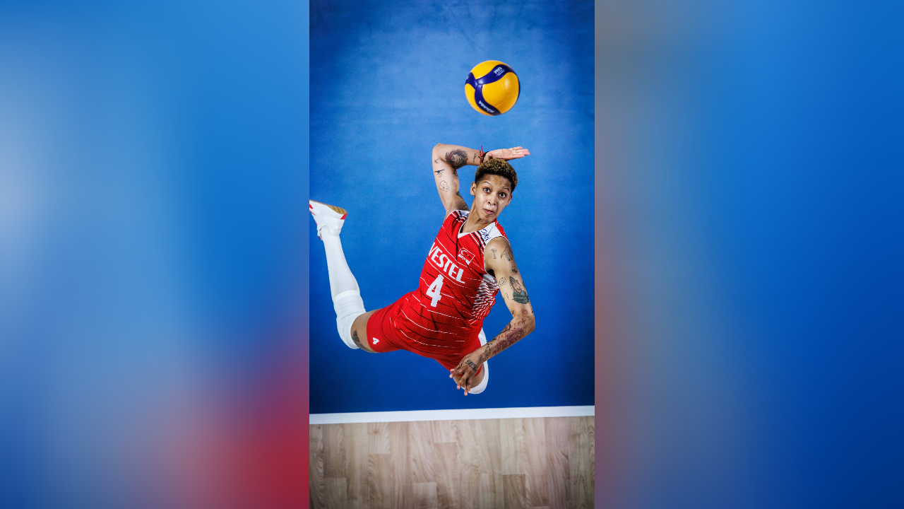 melisa vargas!瓦哥扣球颇有力拔山兮气盖世的架势!