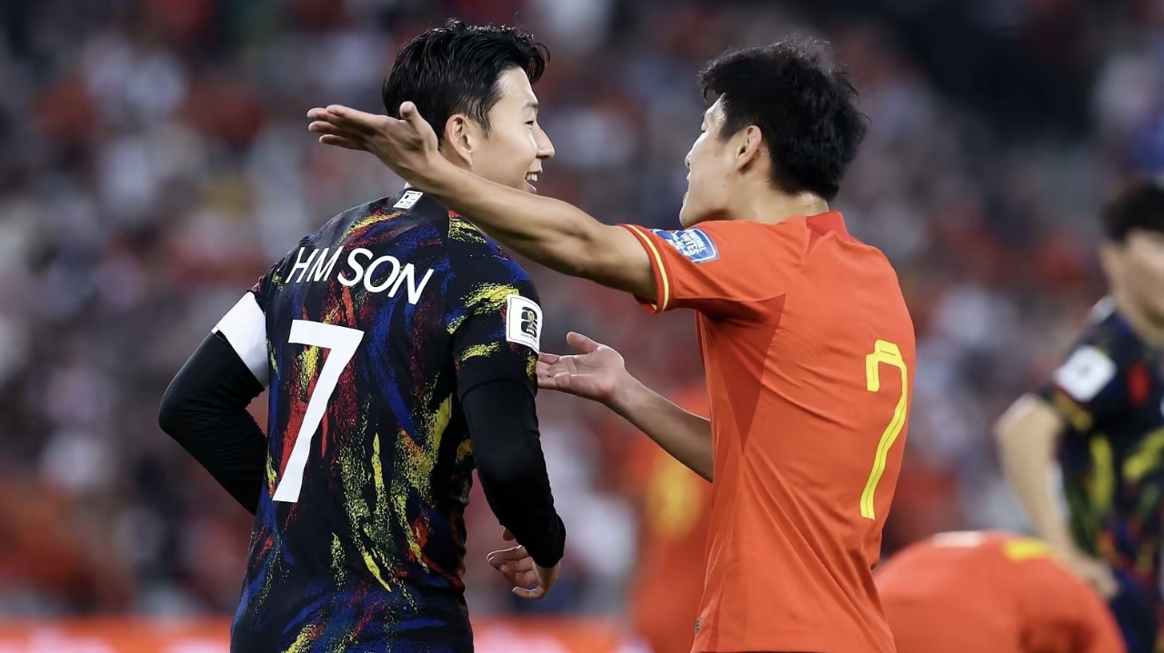 武磊与孙兴慜的交涉内容:作为世界级球员,你进球后不该挑衅我们球迷