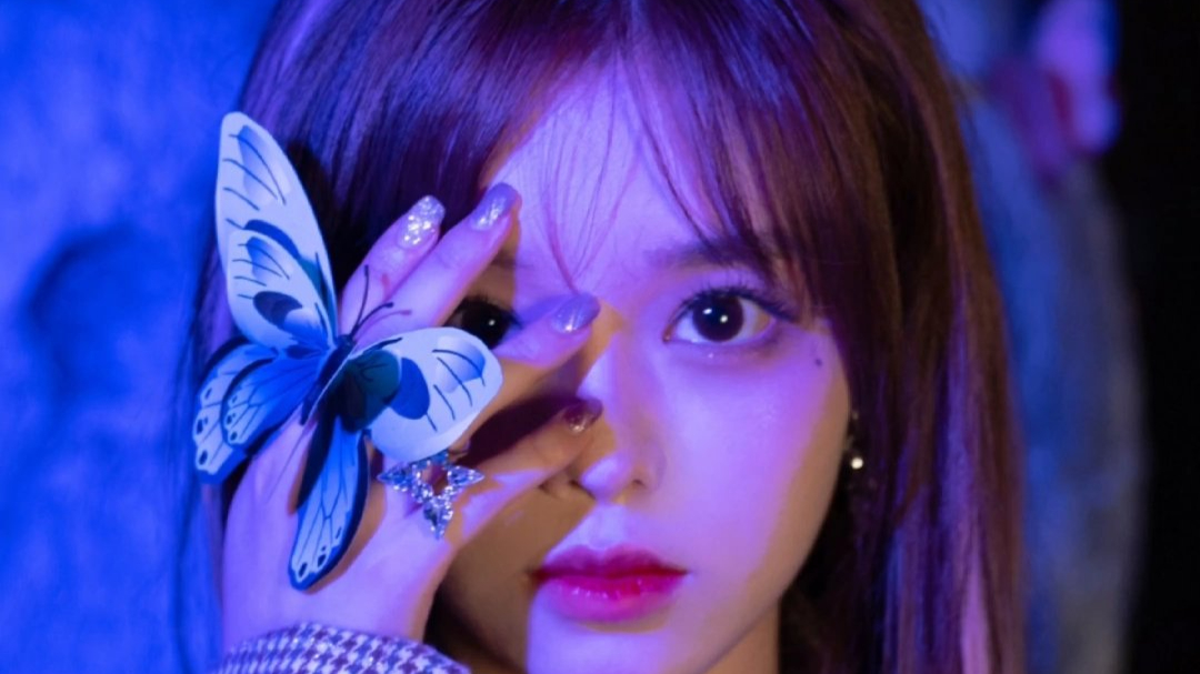 这嗓音也太绝了吧?黄霄云挑战翻唱开口就展现惊人唱功