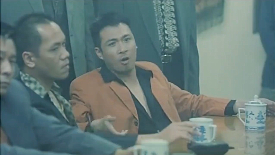 洪兴帮开会,大佬b他们都在场,说起来都互相有埋怨