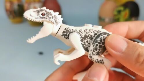 混种暴龙玩具拼搭,存在于电影里,智商超高破坏力超强的恐龙!