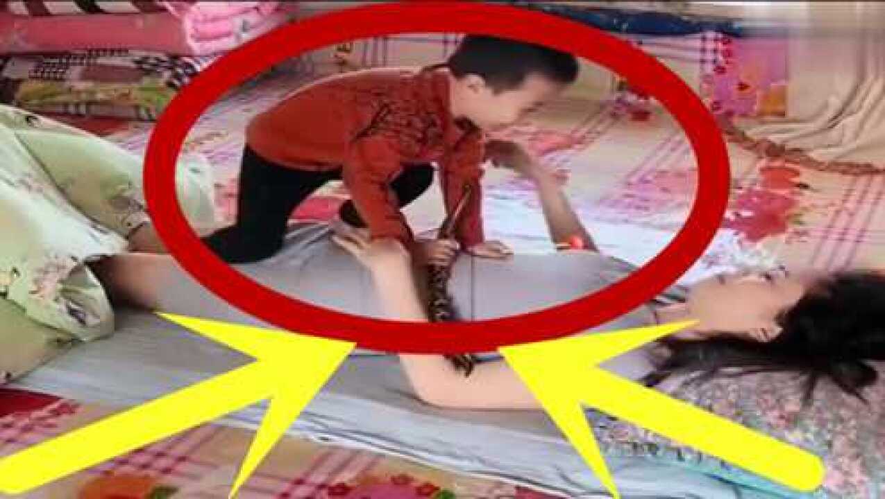 儿子趁妈妈睡觉，竟然直接她身上直接这样皮，妈妈竟然极度配合！_腾讯视频