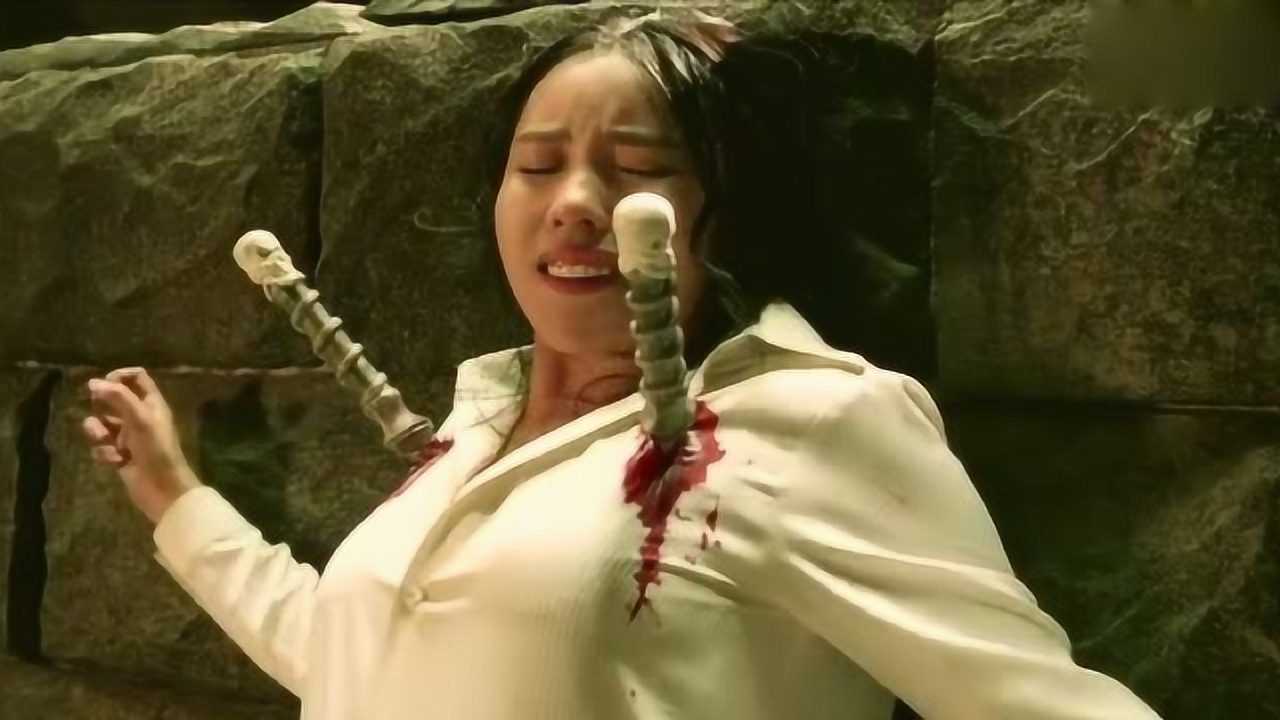 鬼武士现身美女大叫让老公杀了她不料低估了鬼武士的凶残