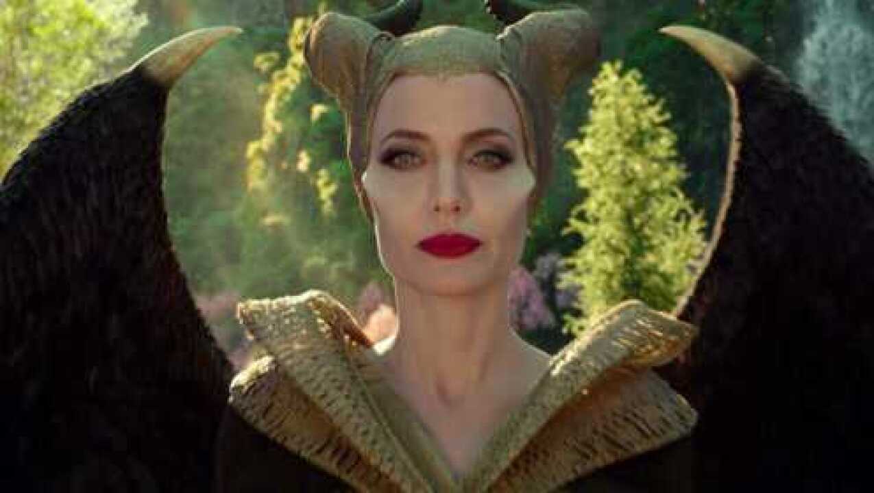 沉睡魔咒2:槽点太多,爱洛秒变恋爱脑,玛琳菲森从教母变圣母