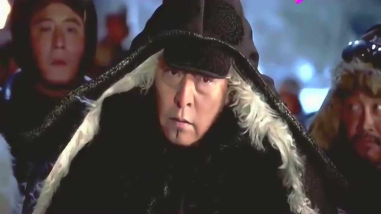 座山雕真是太会享受了大雪地里把人当座位怎料结局却悲剧了