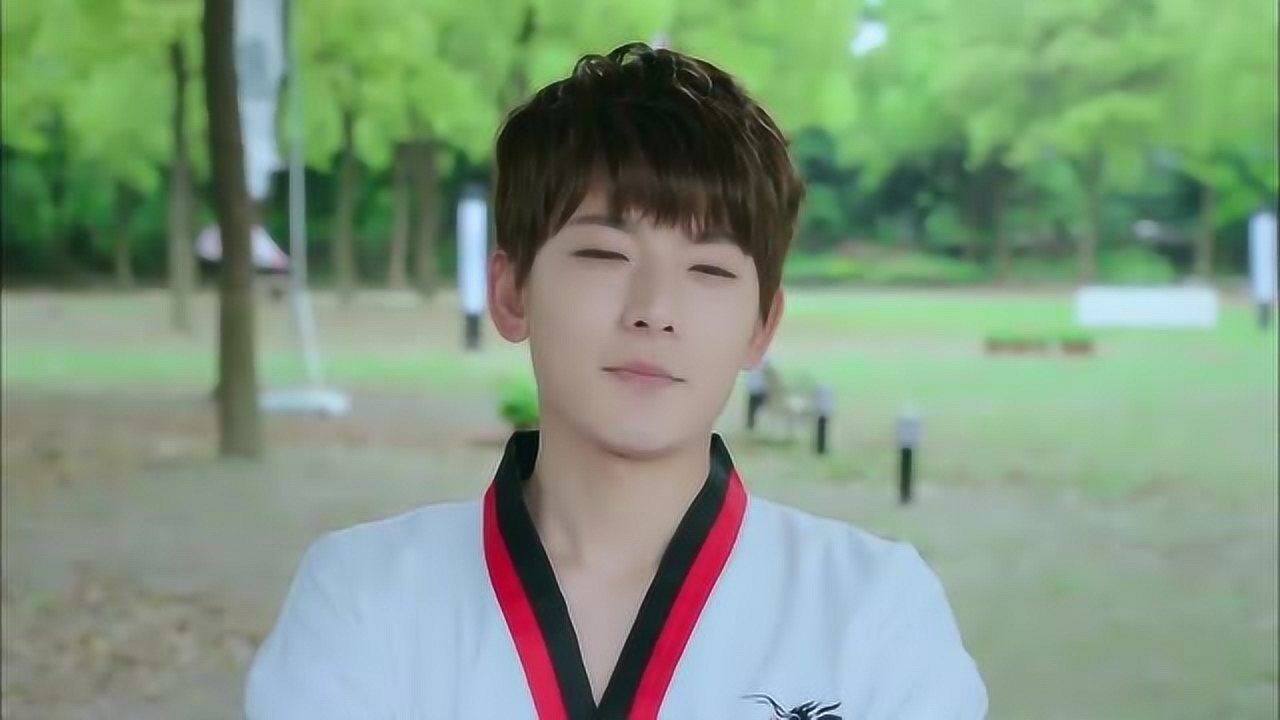 旋风少女2:加藤银百合也在刻苦训练,为了打败百草也算很拼了