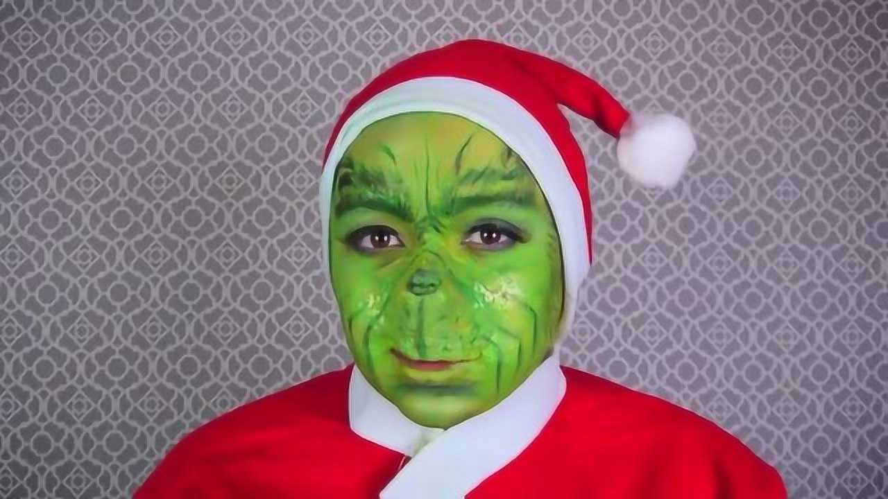 美妆:女子化妆打扮成穿着圣诞服的绿色猩猩,这是哪个电影人物?
