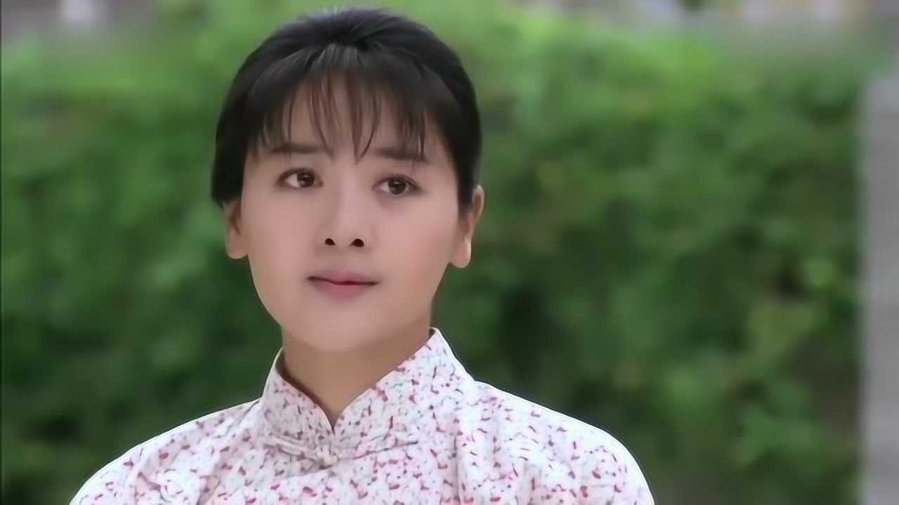 奶奶再爱我一次姐姐为了给爸爸治病带着弟弟挖野菜泪奔