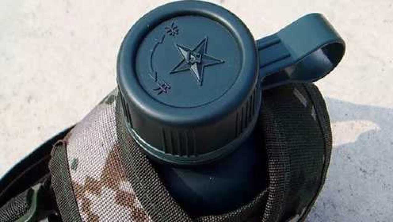 国产10式军用水壶添加滤芯装置灌取河水可以直接饮用