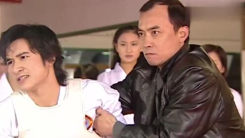 小伙使出中国功夫"螳螂拳",被对方说不三不四,绝世高手忍不了