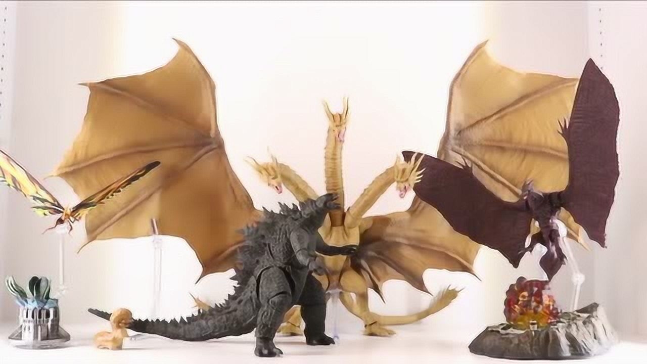 哥斯拉手办玩具开箱,魔斯拉利爪坚韧,翅膀还能动