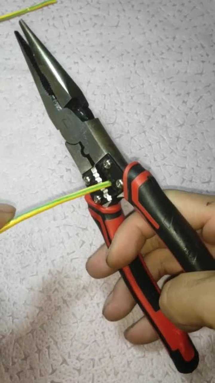 剥线钳剥电线皮不好剥怎么办教你一招,剥线钳剥线皮,又快又省力