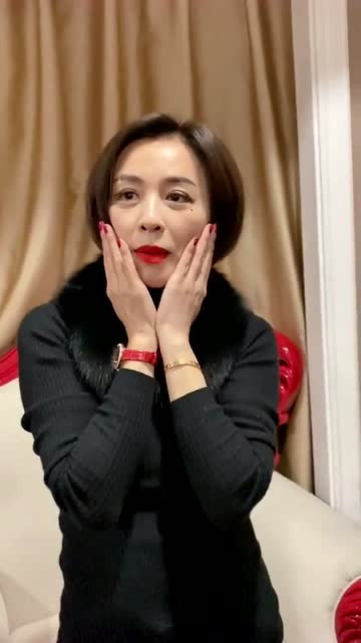 50岁的女人看起来像20岁