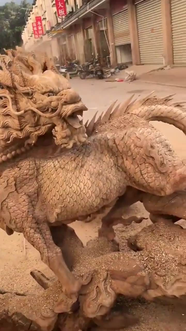 麒麟踏祥云人间百难消