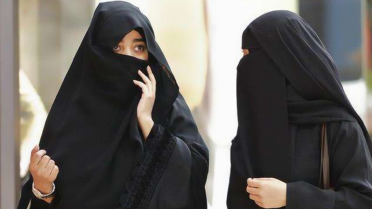 风韵的阿拉伯女人,夜晚褪下黑纱后,却令人热血沸腾!