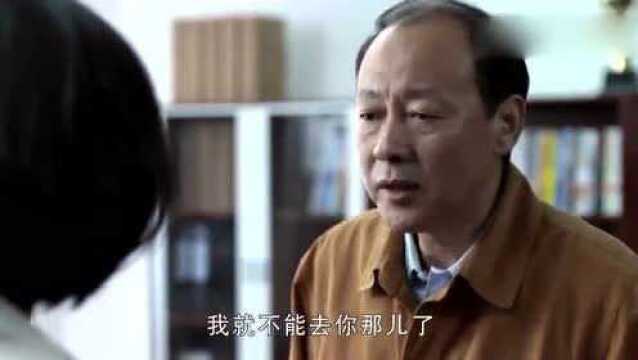 继母和儿子共处一室,俩人年纪差不多大,继母慌了