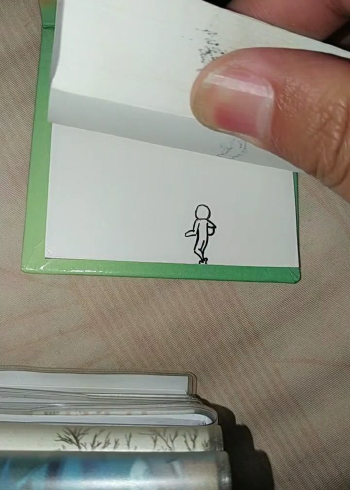 纸上篮球,非常好看有意思的纸上动画,祝大家新年愉快!