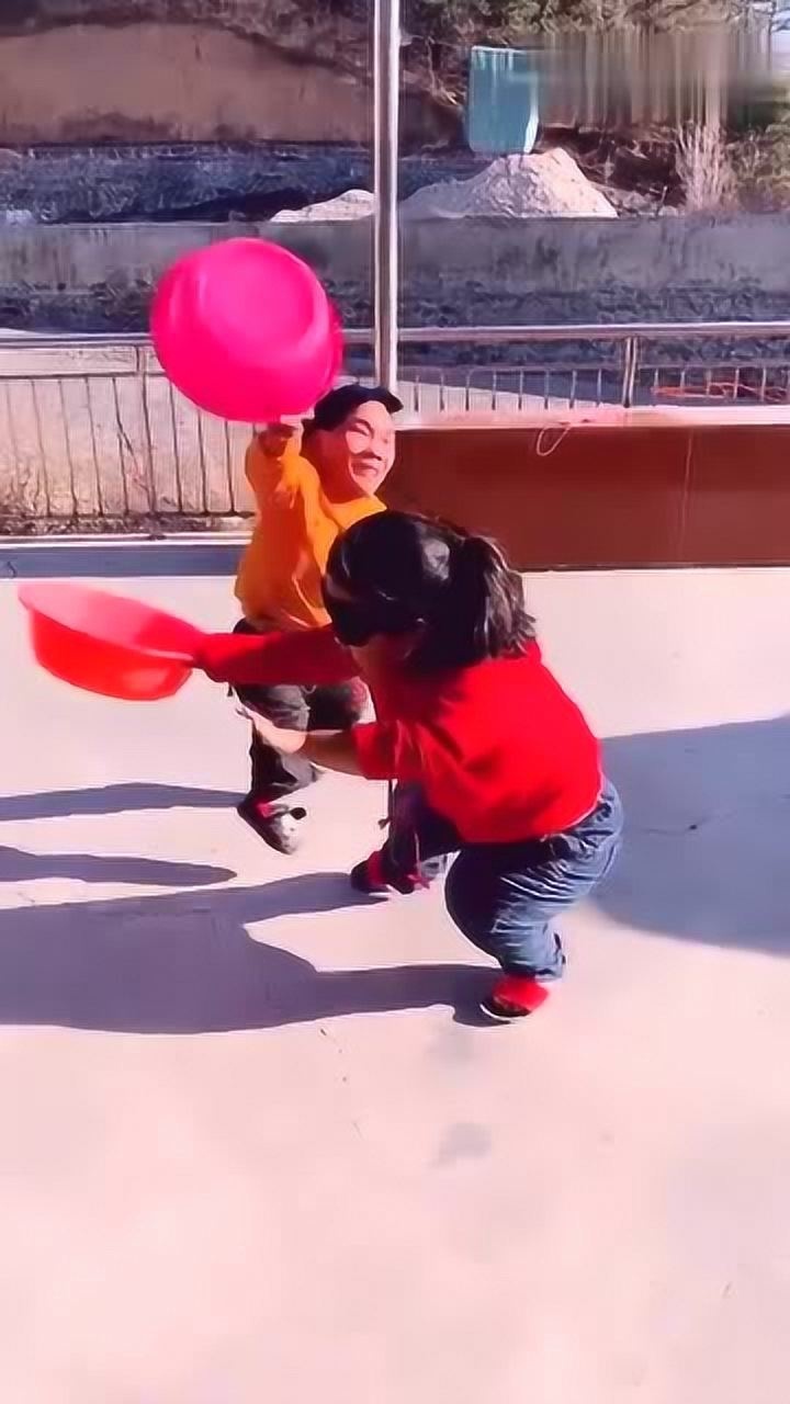 嘴妹永远斗不过龙弟啊!