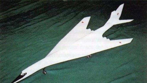 图160“海盗旗”，目前世界上最大的作战飞机，速度远超美军