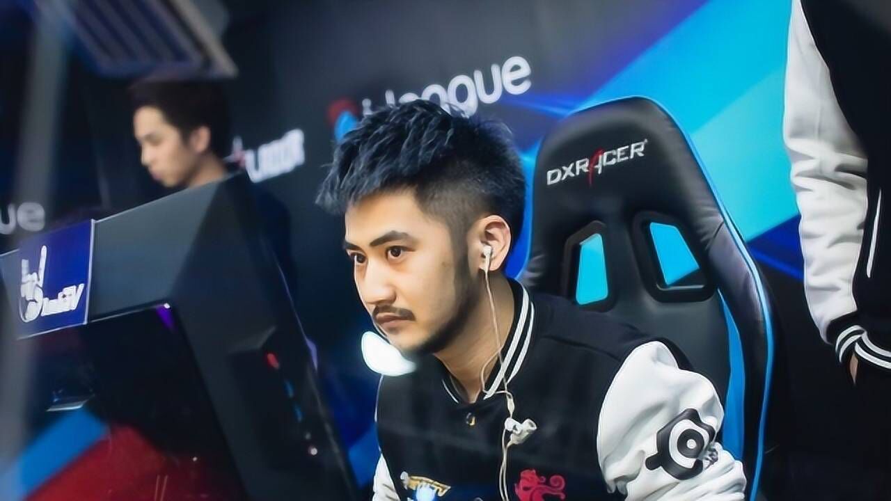 白给秀8csgo茄子4399生死狙击之看我打狙是一种享受