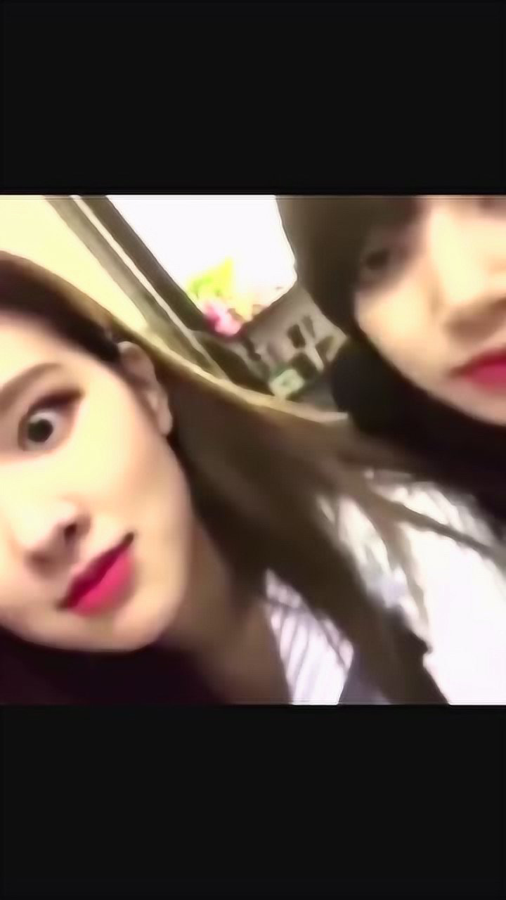 blackpink五花肉cp当lisa亲肉丝时罗捷的反应太逗了