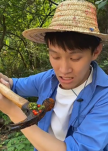 吃货草帽哥挑战全网硬核烧烤