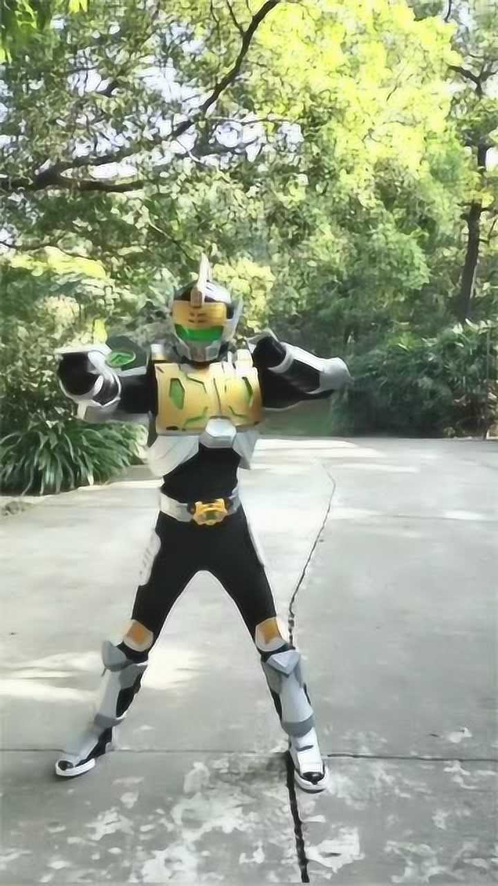 金刚铠甲现场打太极看完服气了这下终于不怕刑天了