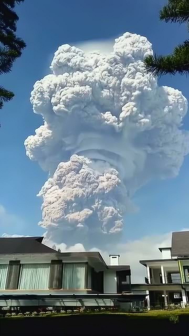 天上出现神奇的一团云彩,像是放大的爆米花,地球:这一屁惊天动地啊!