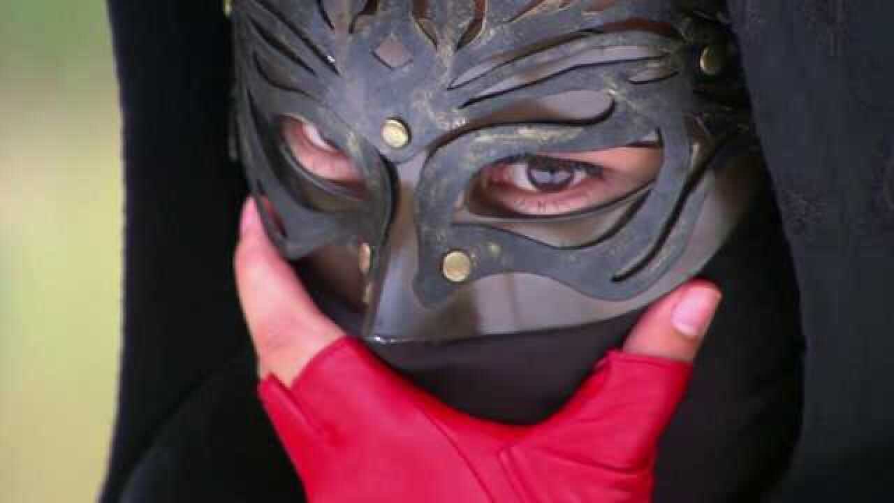 新白发魔女玉罗刹摘下面具卓一航崩溃了心爱的姑娘竟是魔头