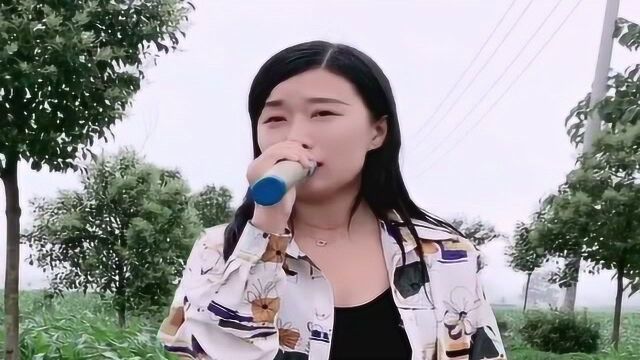 民间美女翻唱《断情泪》,伤感的嗓音,听完忍不住哭了!