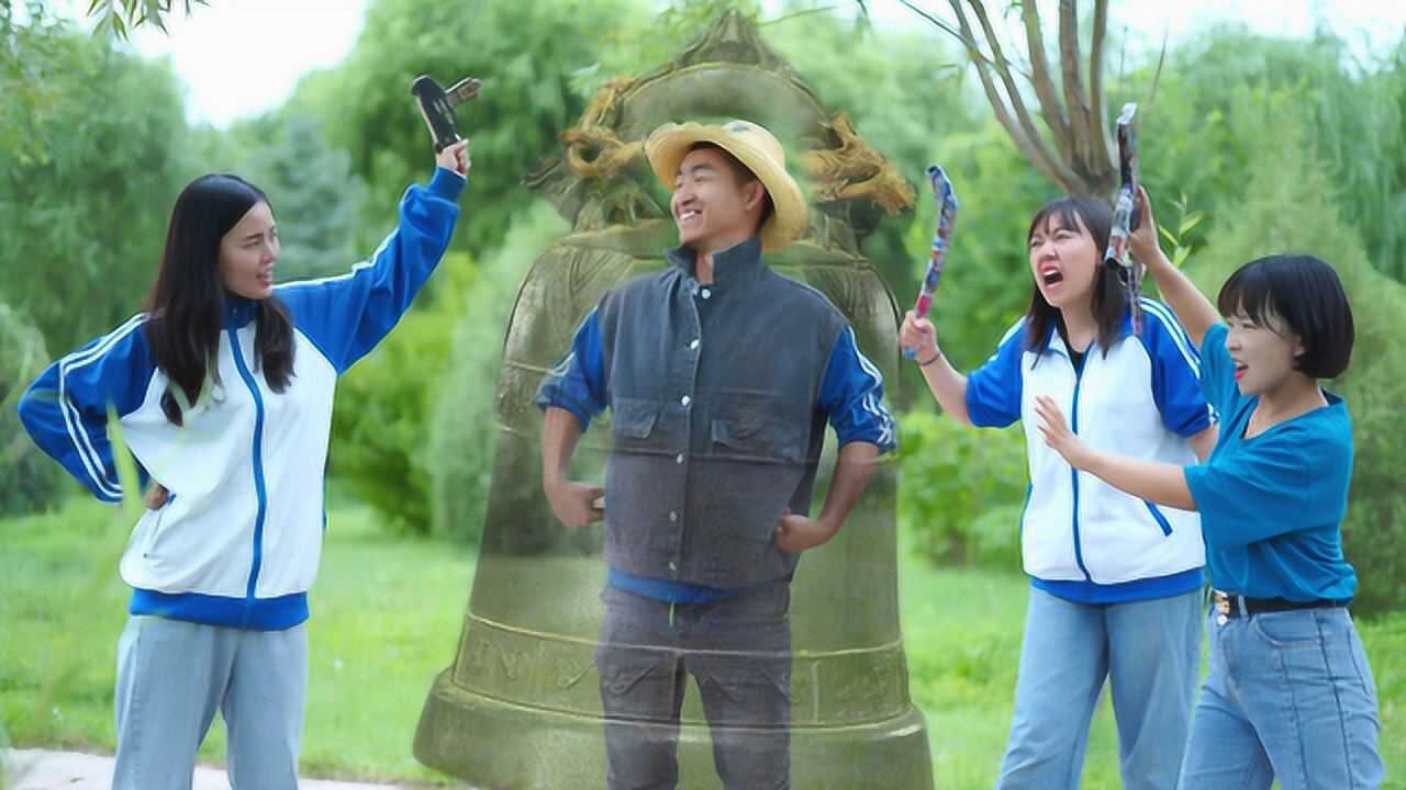 真人绝地求生游戏大圣获得反伤铠甲进入无敌状态