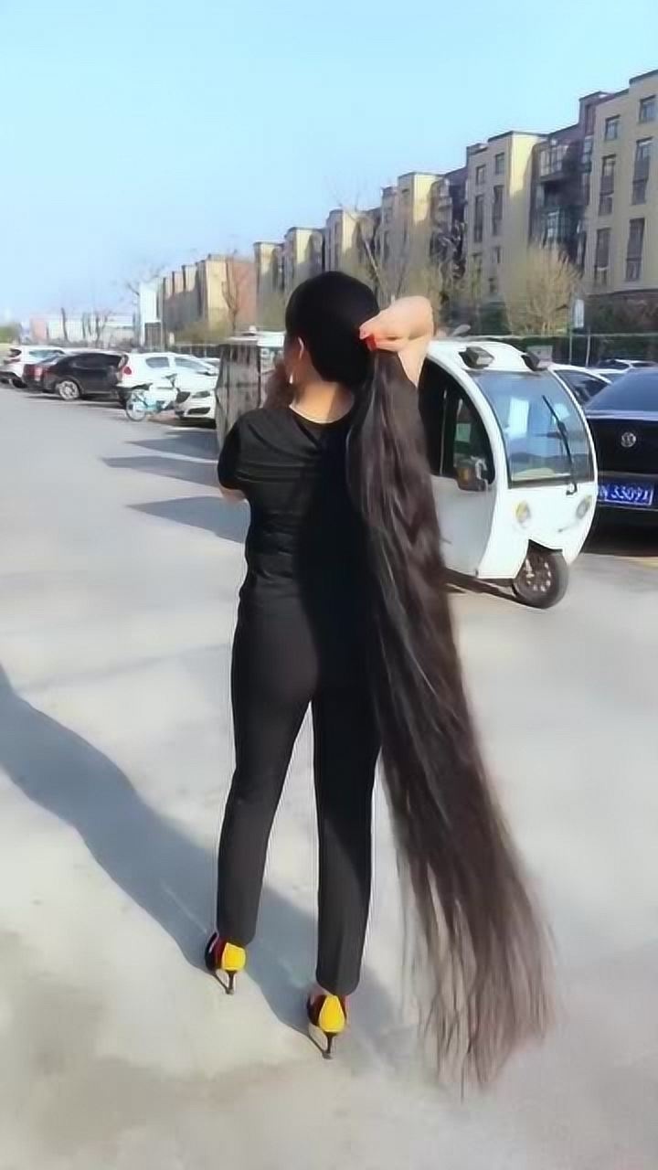 一米八长发第一步梳头发_腾讯视频