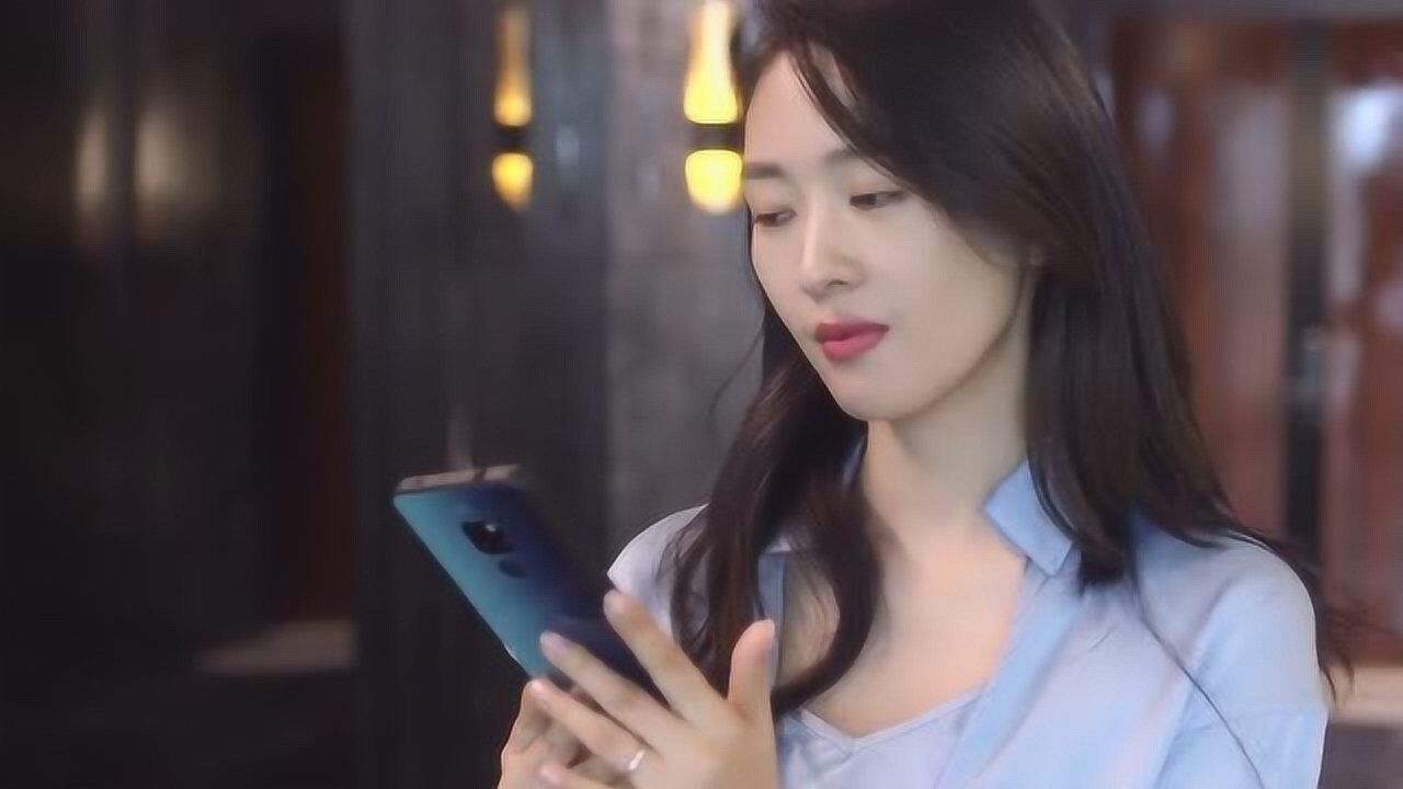 三十而立顾佳全部身家买爱马仕包包这次与阔太合影没有被裁掉