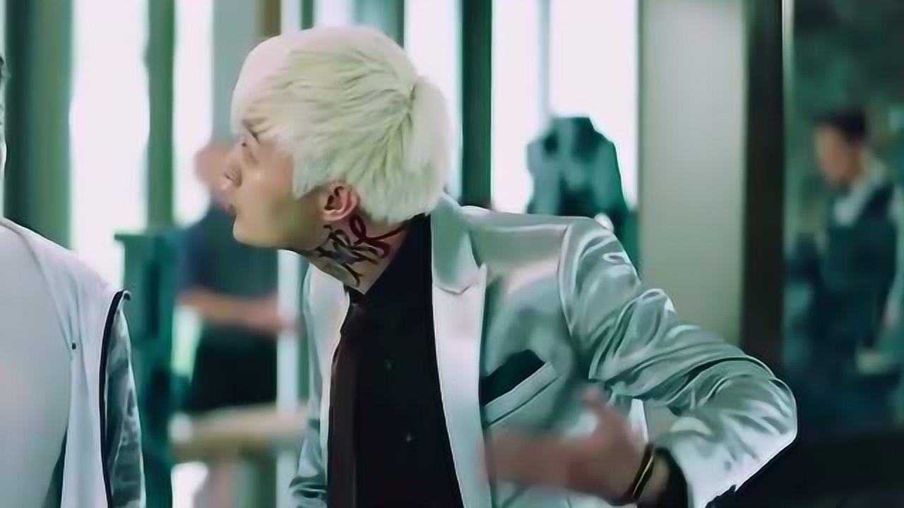 尖沙咀段坤果然头顶有白毛的人都是狠角色