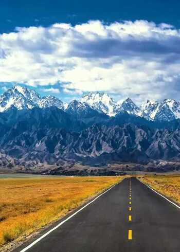 路就是远方,路就是向往,路就是希望