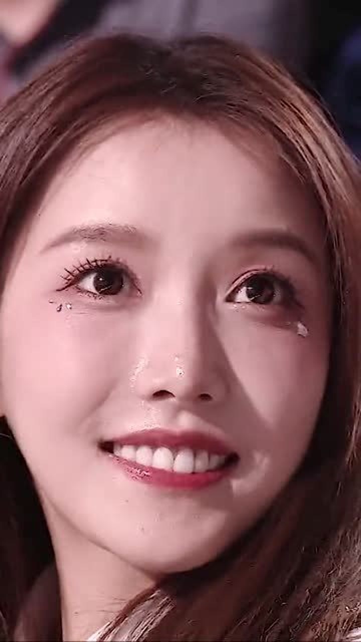 人间天使姜贞羽笑起来真是美这样的女孩你喜欢吗