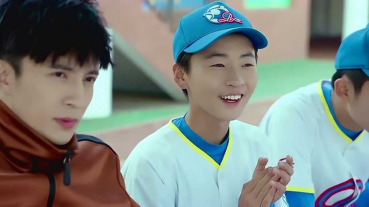 我们的少年时代:班小松是小熊队队长,邬童连续的投坏球