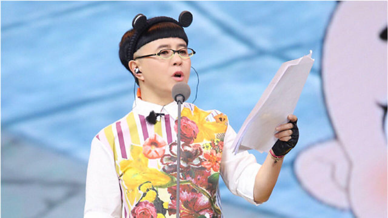 金龟子长发有多美,自曝长发照片惊艳全场,与王宁的结婚照太清纯