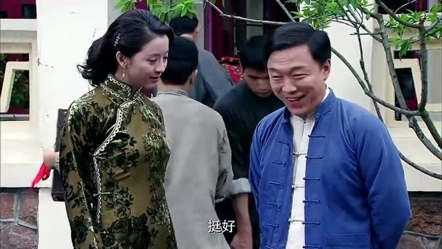 满仓办起厂子乔迁新家,姜大叔两人带着礼物上门道贺