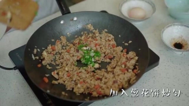 自制日食记姜老刀的豪华版酱油饭,味道非常好吃,唤起儿时回忆!