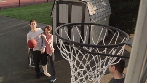 三分钟速看《篮球之心》，意外导致篮球梦破碎，在鼓励之下重振旗鼓