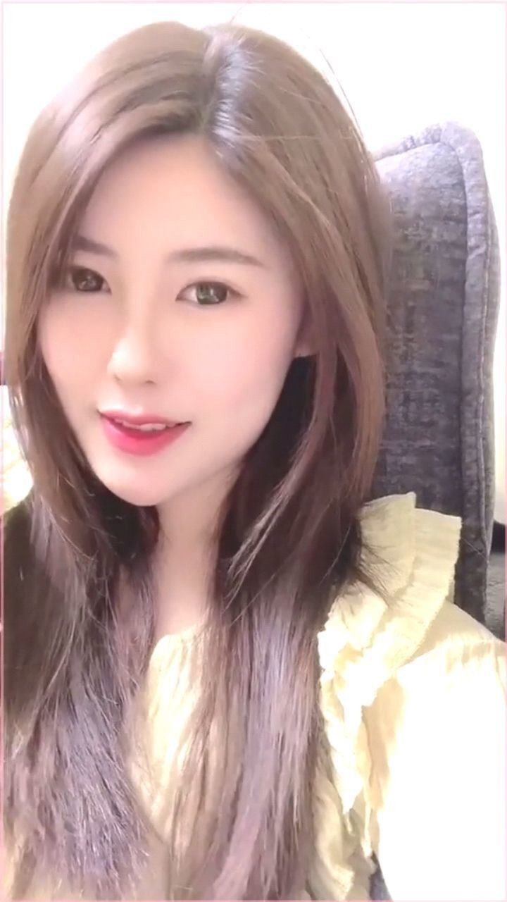 街拍美女不心动挑战性感美女六五环境日街拍美女