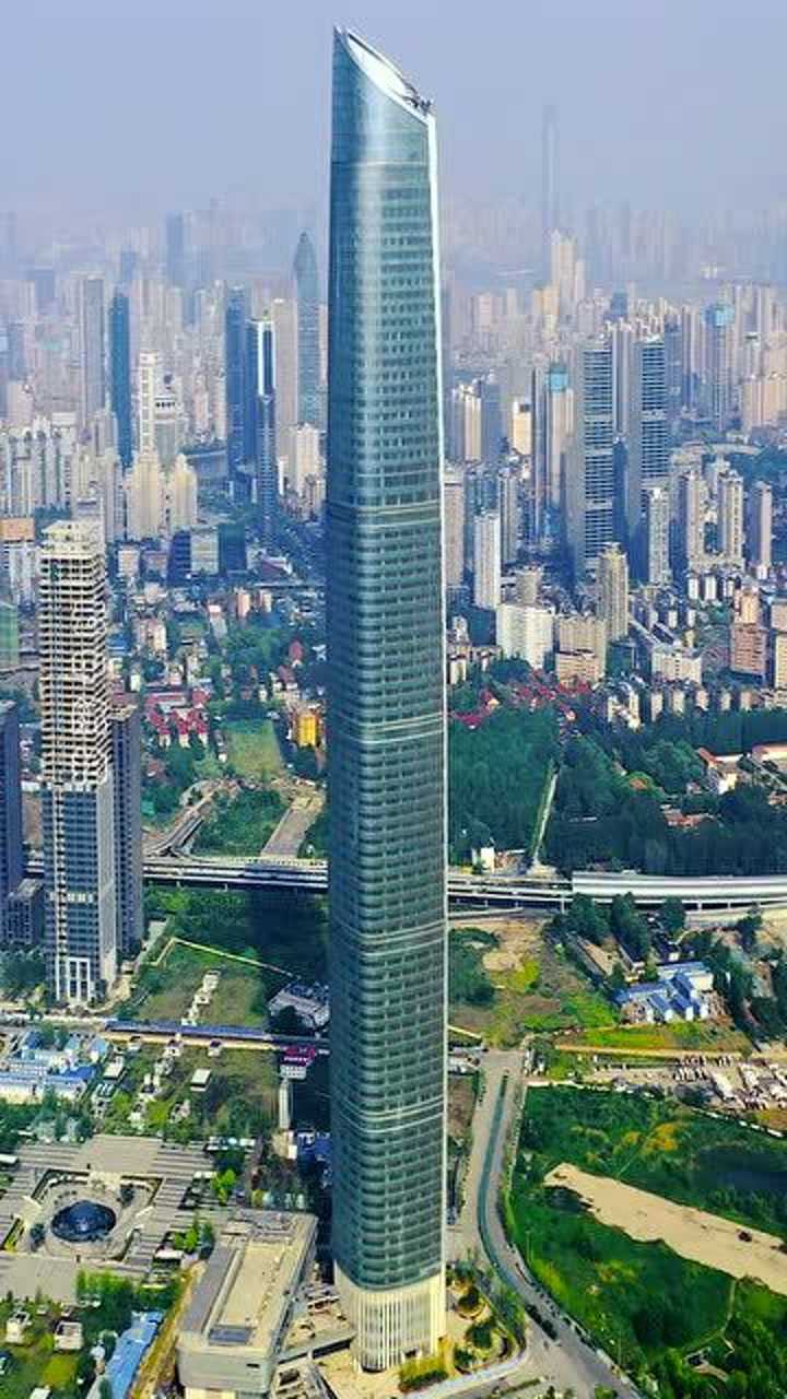 汉口航拍大武汉目前已完工的第一高楼,438米武汉中心大厦