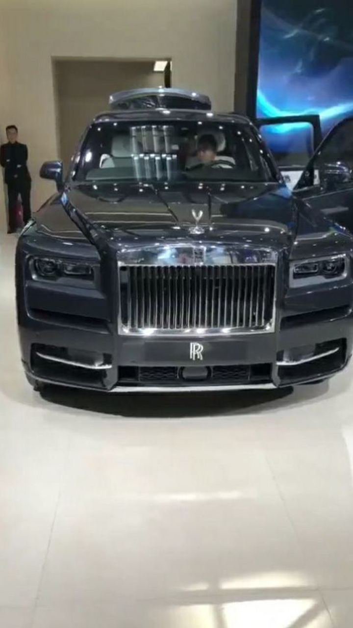 劳斯莱斯第一台全地形suv库里南车展亮相,简直太霸气了