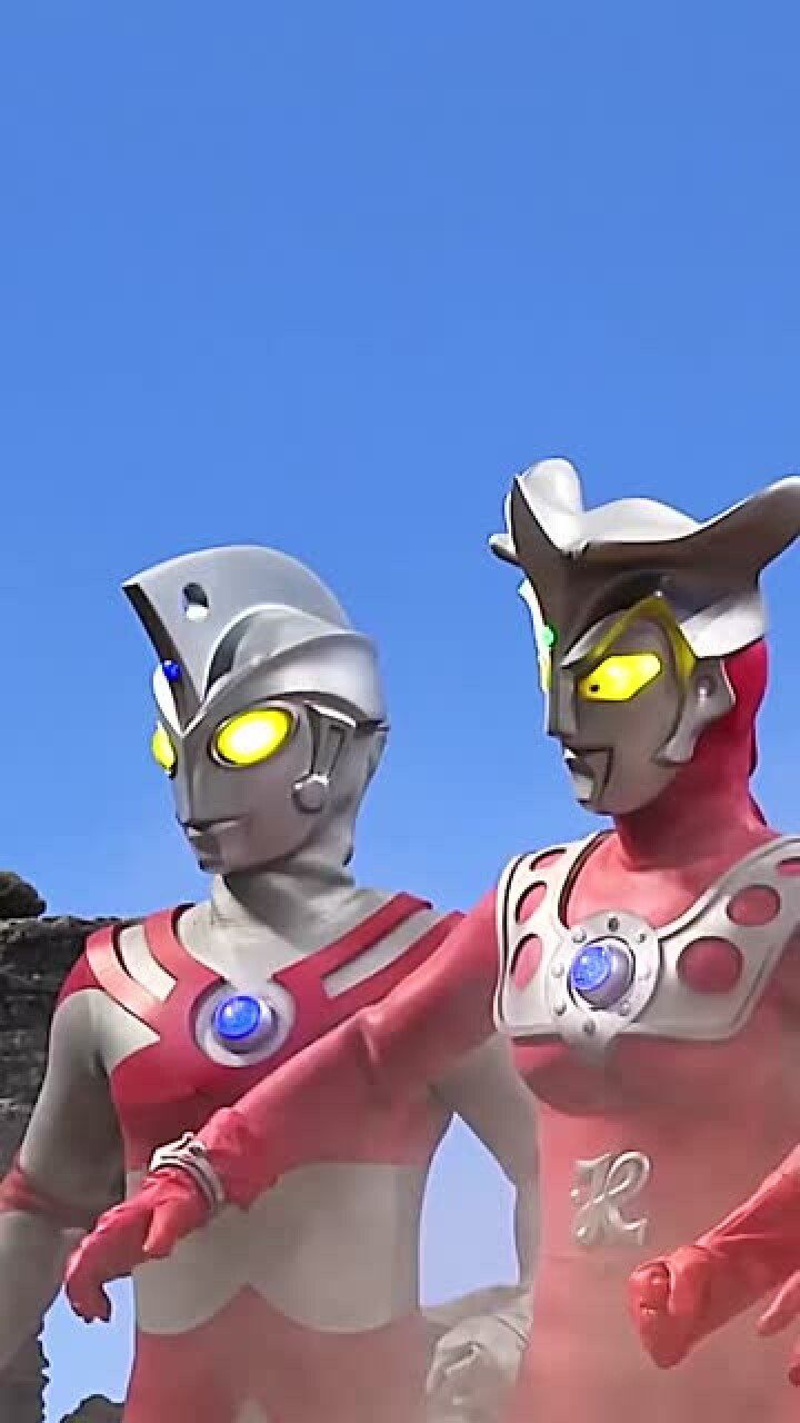 艾斯回来了普通奥特曼都打怪兽只有艾斯在打超兽