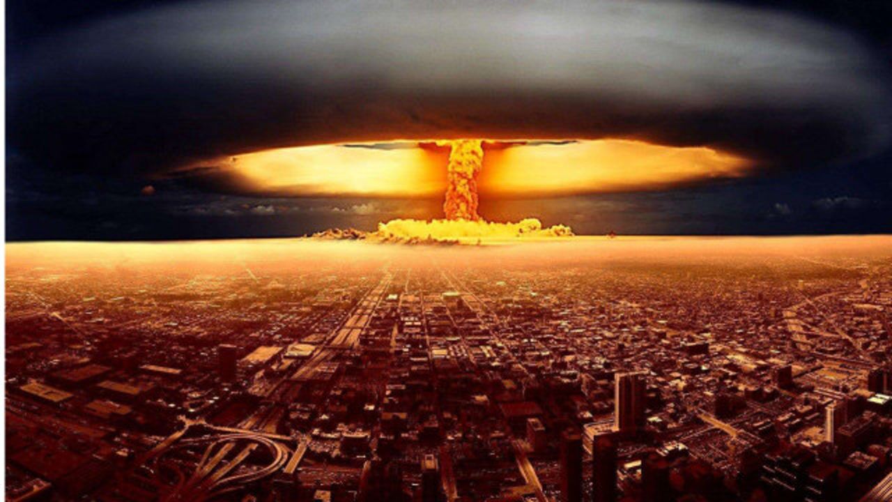 如果核战争爆发,核弹朝你砸来,该怎样做才有机会逃生?