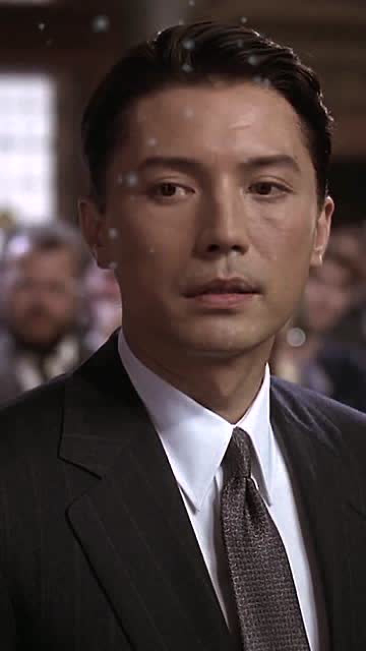 年轻时的尊龙,真的全身散发高贵的气质