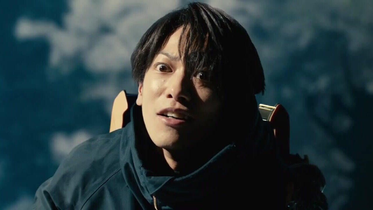 超能力者追杀老头可老头也拥有超能力跑路能跑到外太空