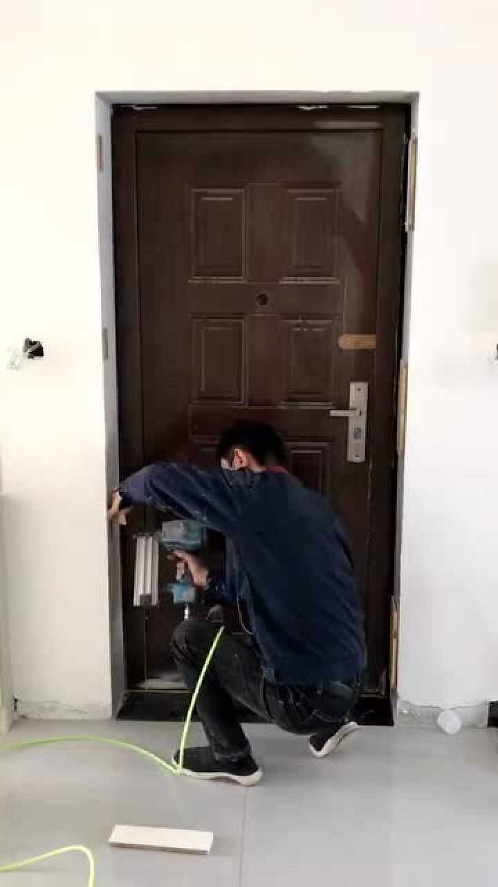 入户门套安装全过程_高清