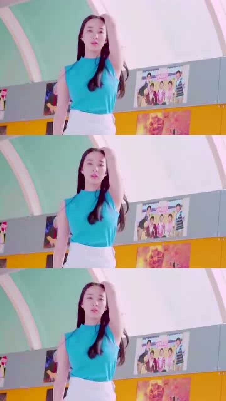 拽劲十足的金宣雅,如果我有这样的身材,我也这样走!